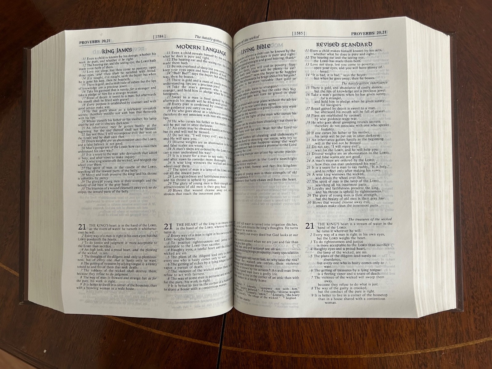 The Guideposts Parallel Bible