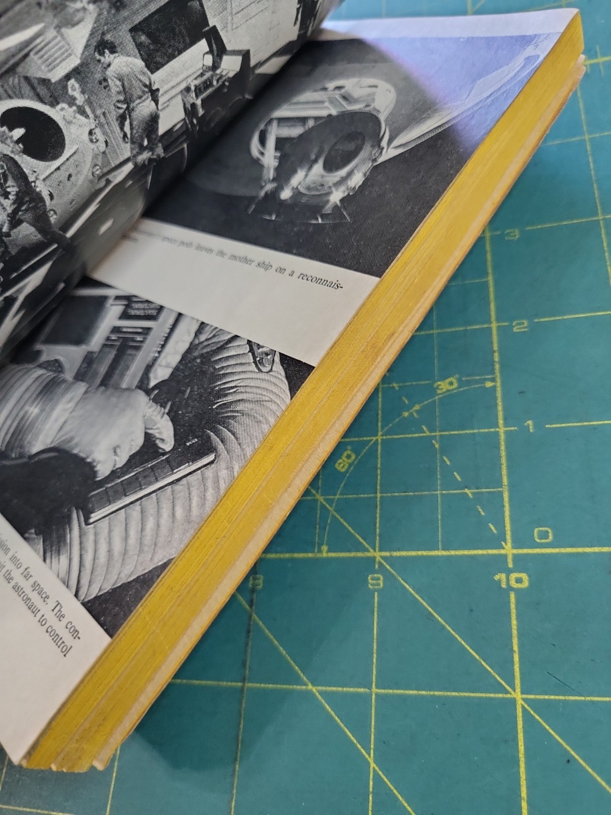 2001: A Space Odyssey by Arthur C. Clarke Paperback Signet 1968 Movie Tie In