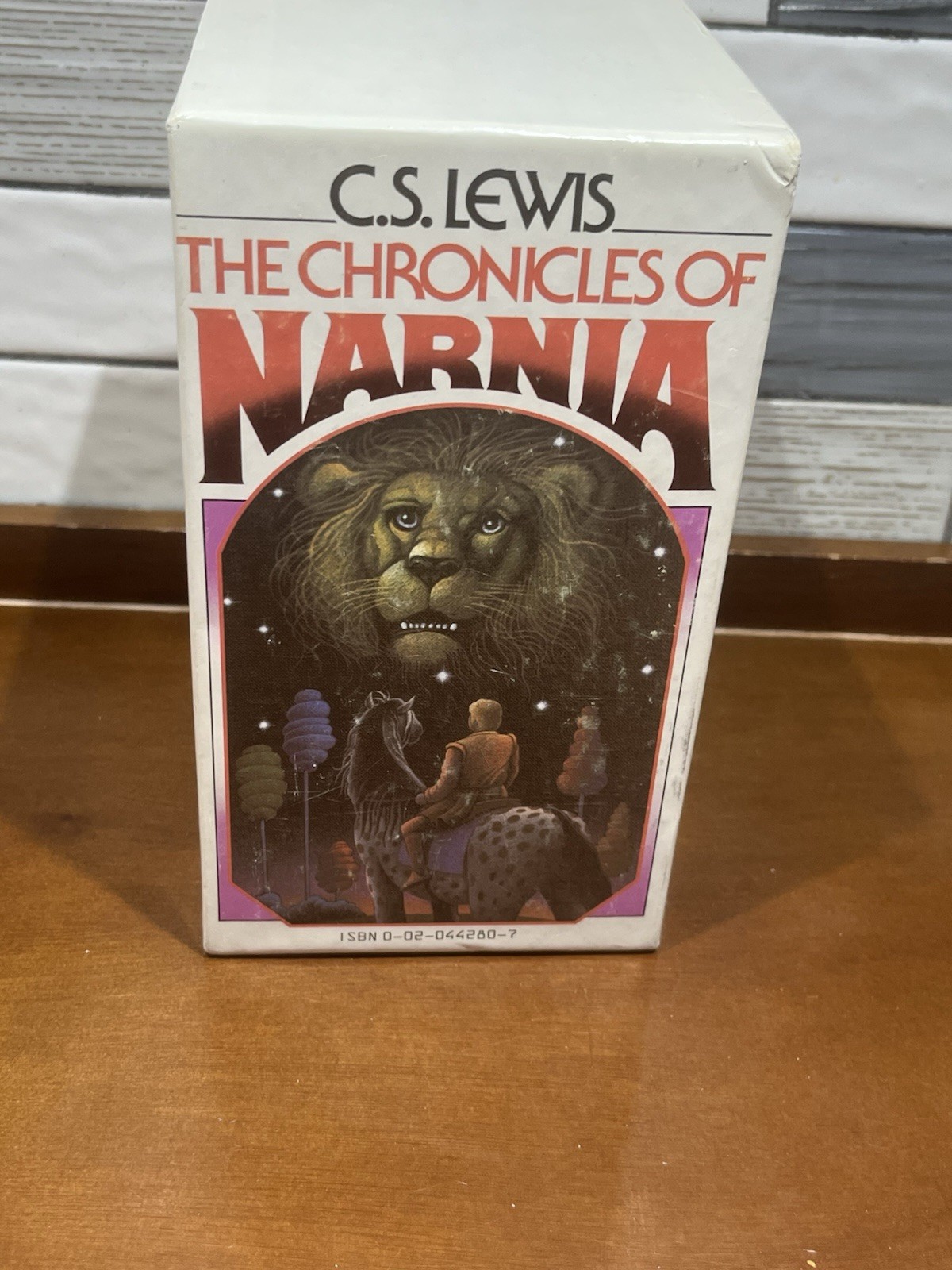 Vintage 1970s C.S. Lewis The Chronicles of Narnia Seven Book Boxed Set READ