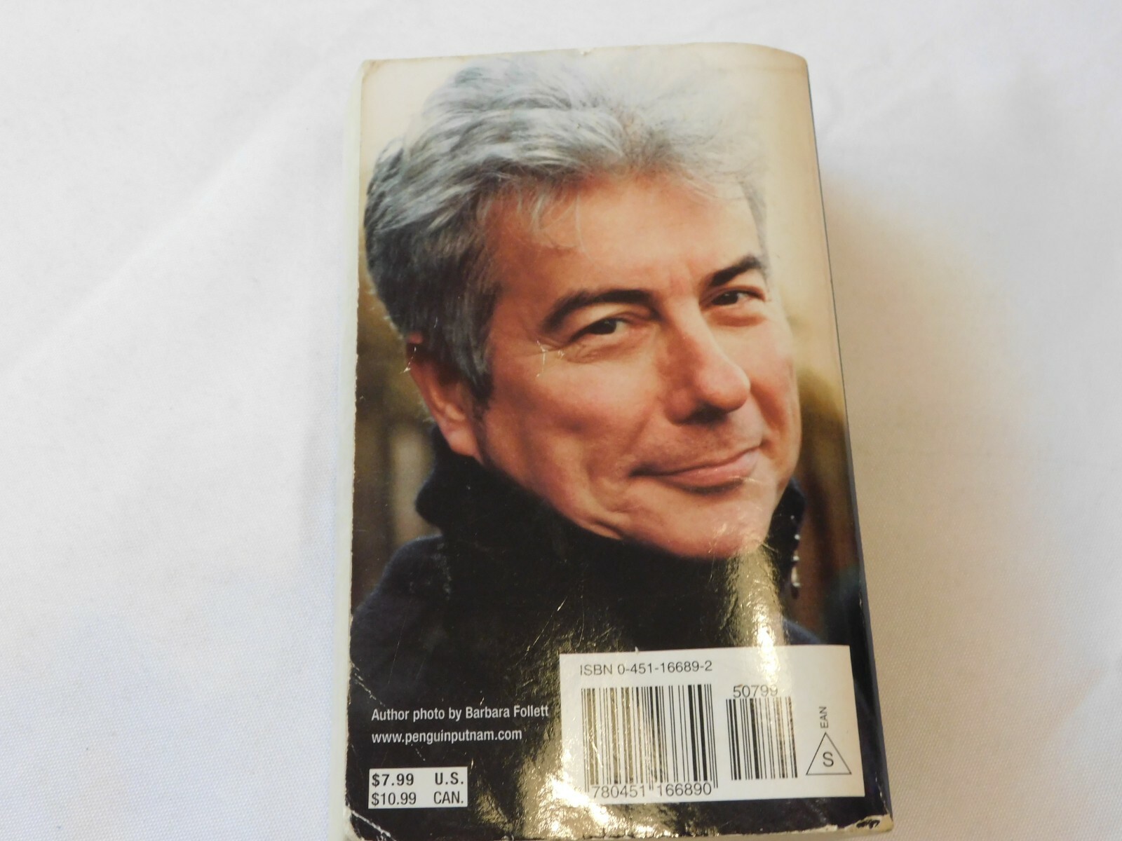 The Pillars of the Earth by Ken Follett Fiction 1989 Paperback Book Pre-owned