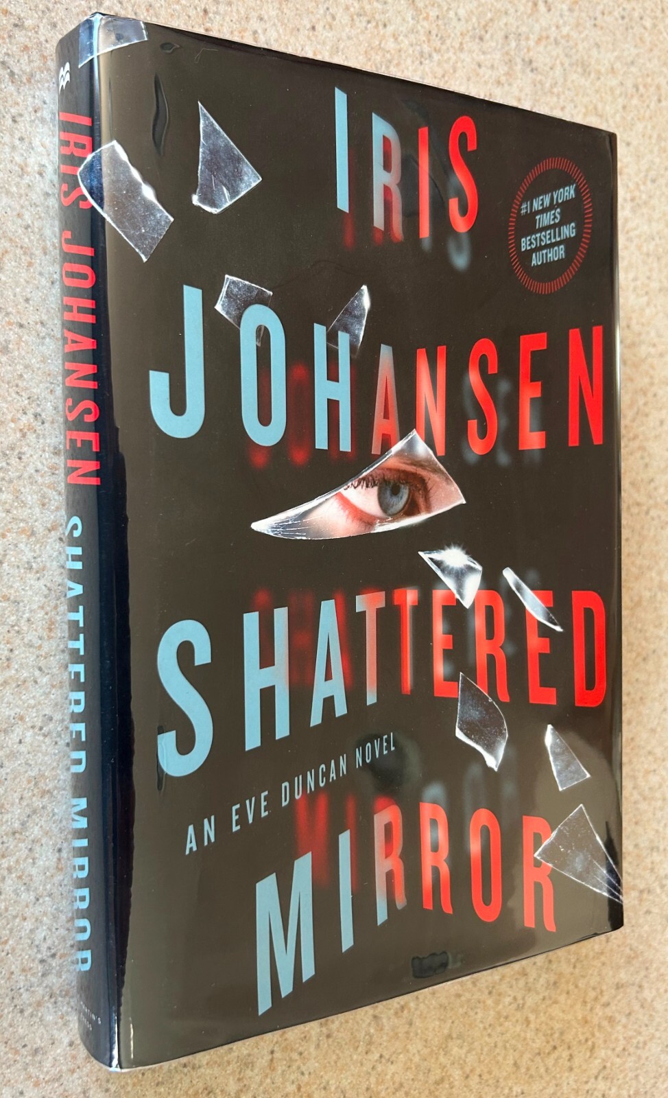 Iris JOHANSEN — Shattered Mirror (Eve Duncan Mystery) — 2018 SIGNED 1st Ed HC