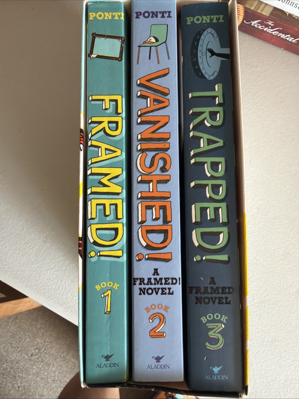 Framed! Crime-Fighting Collection (Boxed Set) : Framed!; Vanished!; Trapped! by