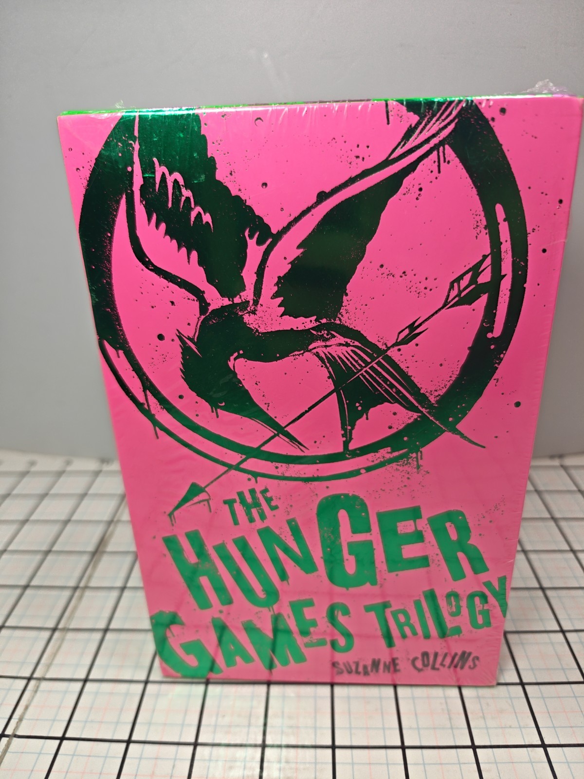 Hunger Games Trilogy: Propaganda Edition – 3 Book Scholastic Box Set NEW SEALED