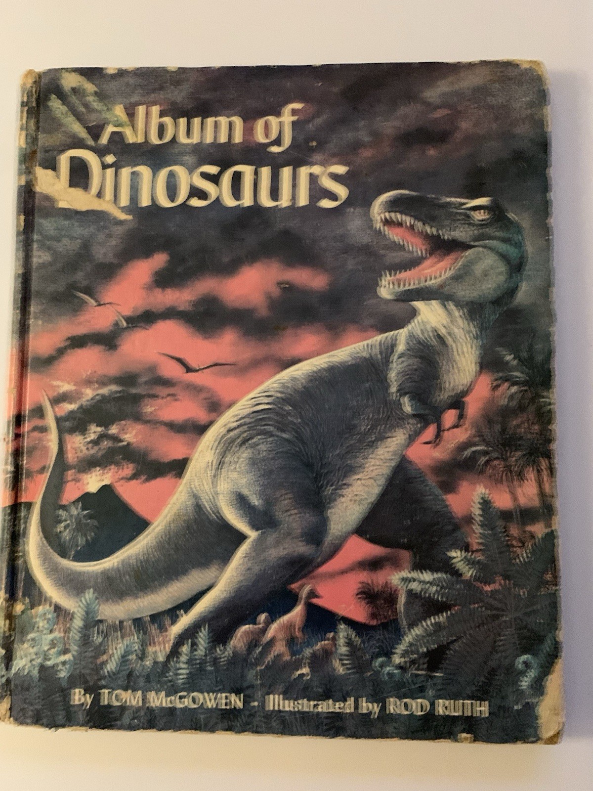 Album of Dinosaurs by Tom McGowen (1972, Hardcover)