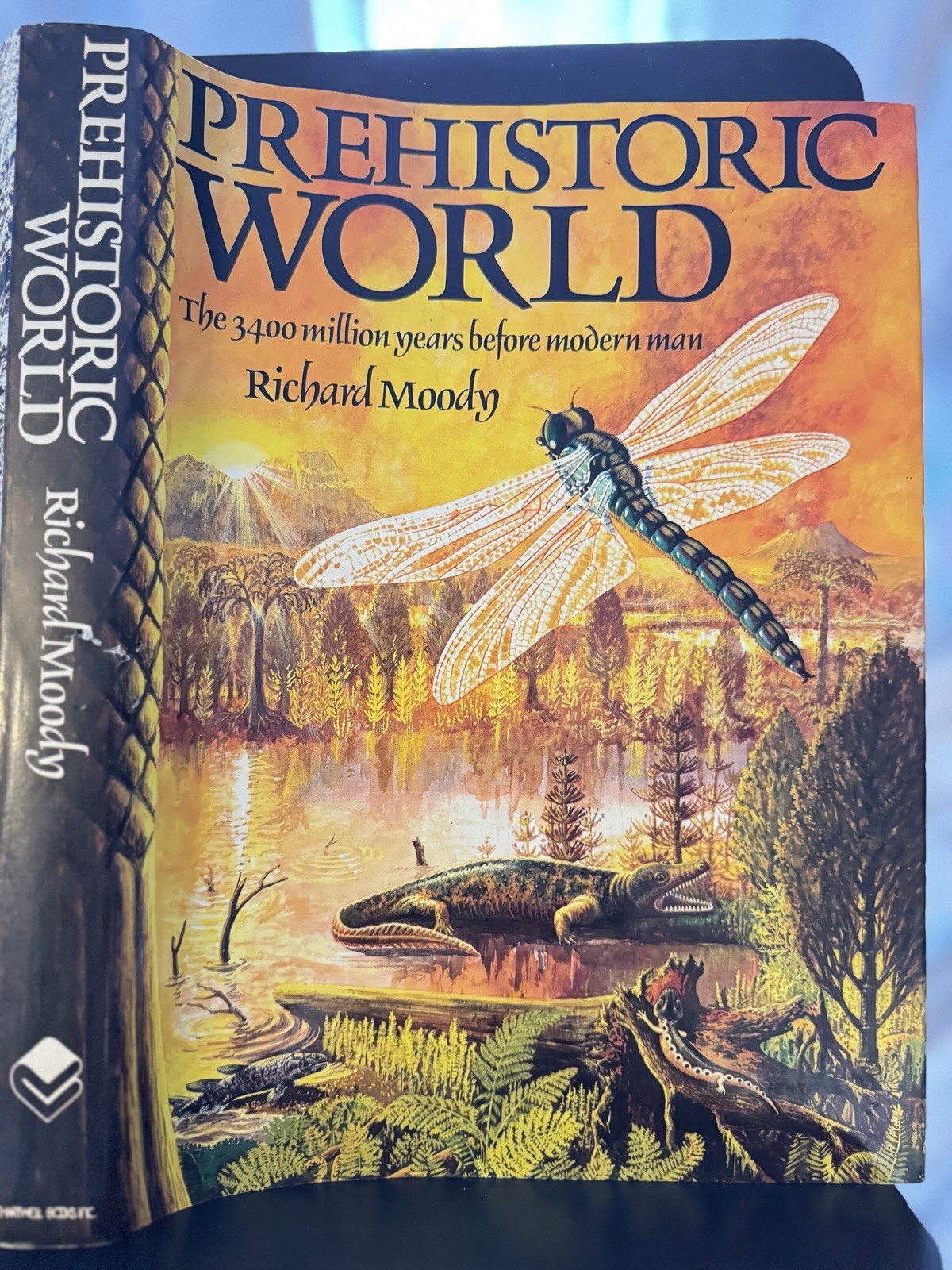 Prehistoric World | by Richard Moody | 1980 HC/DJ | Paleontology | Dinosaur