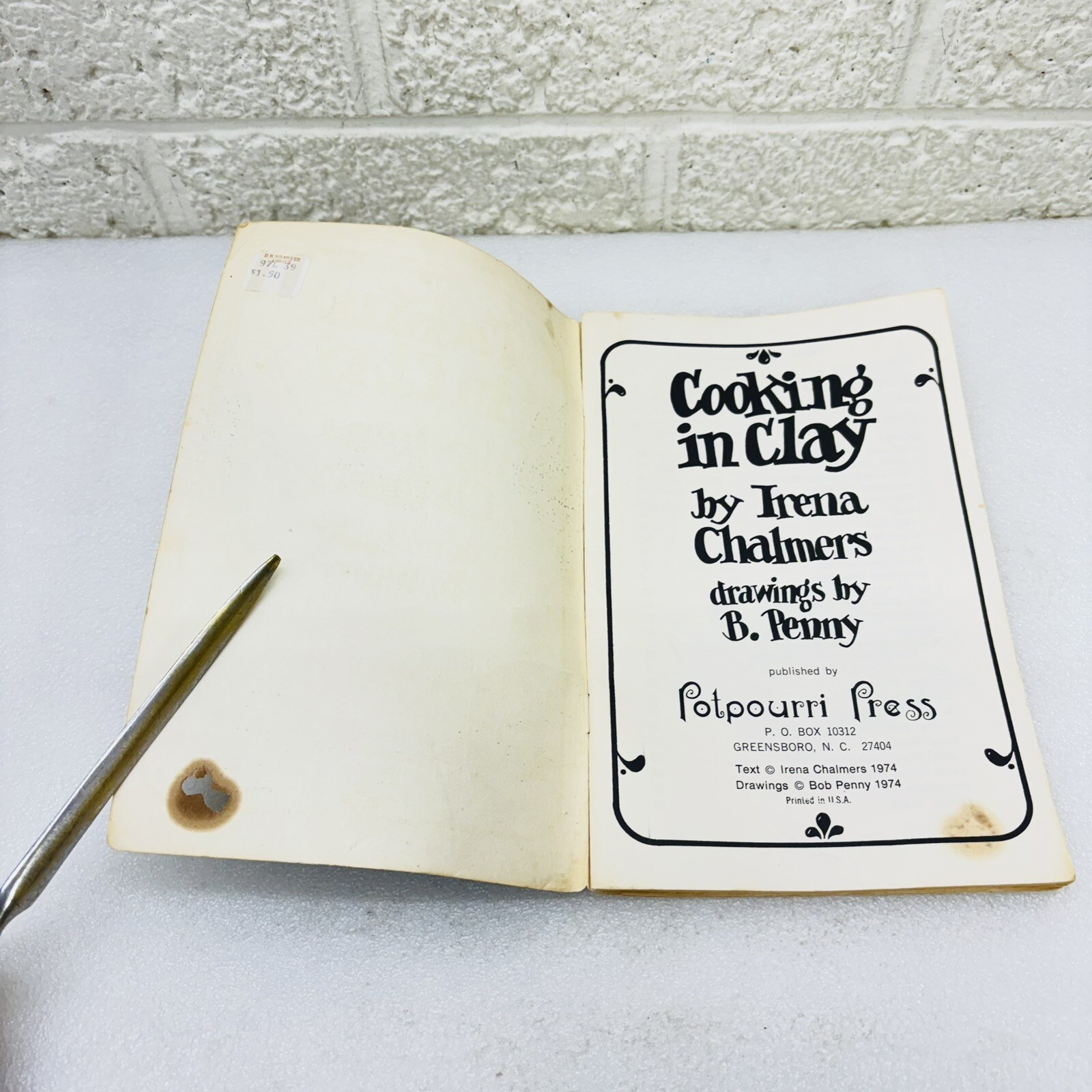 VTG‼ Cooking in Clay by Irena Chalmers 1974 Booklet Potpourri Press • GUC‼