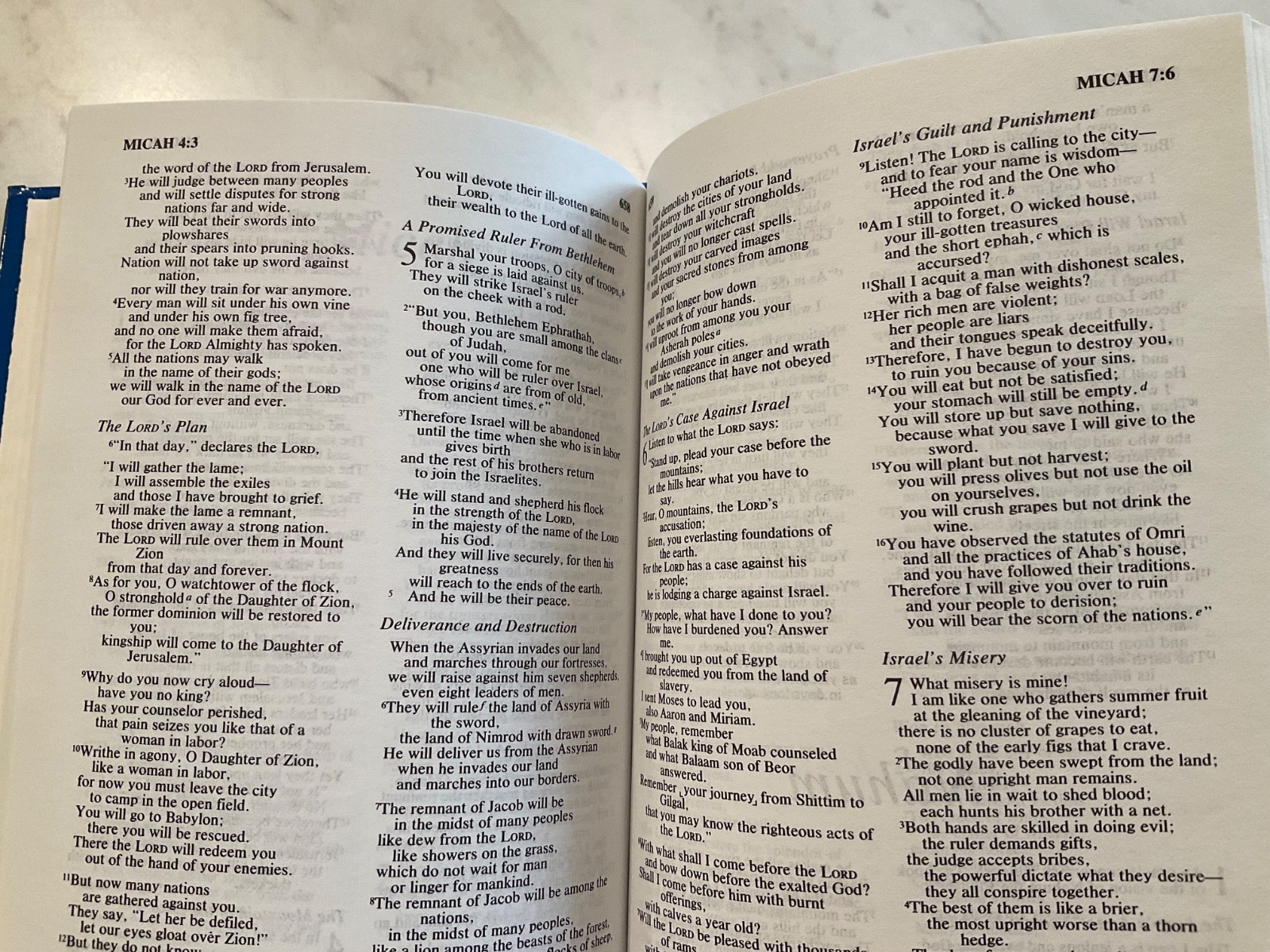 NIV Compact Text Bible 1990 First Printing Blue Hardcover 1984 NEW