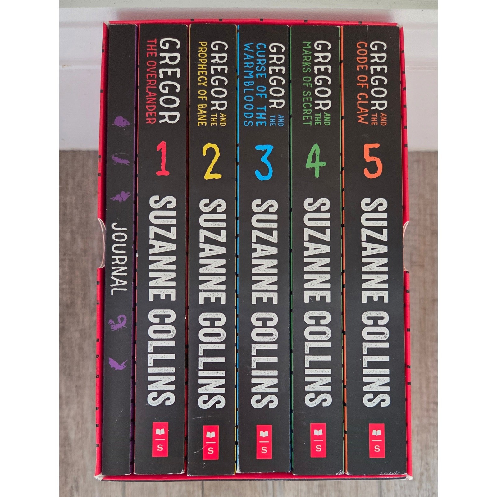 Suzanne Collins Gregor the Underland Chronicles 5 Book Box Set + Journal