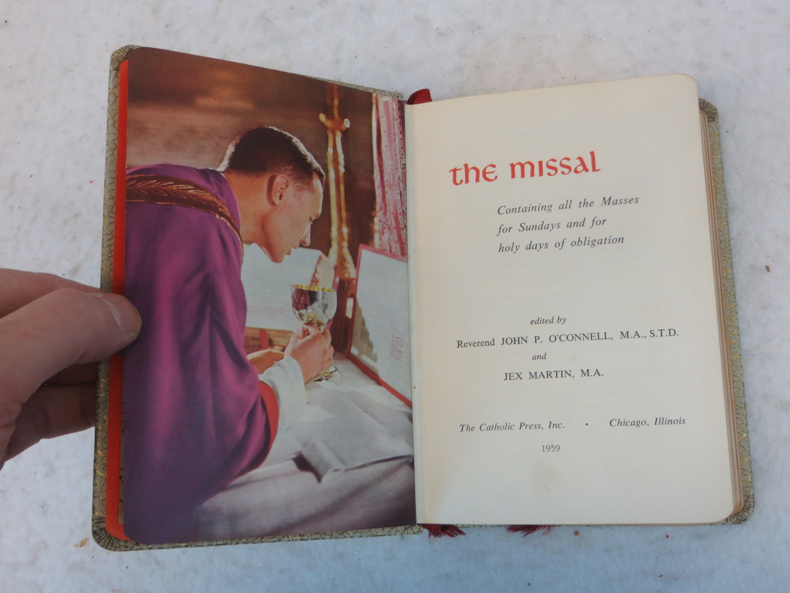 THE CATHOLIC MISSAL The Catholic Press 1959 HC