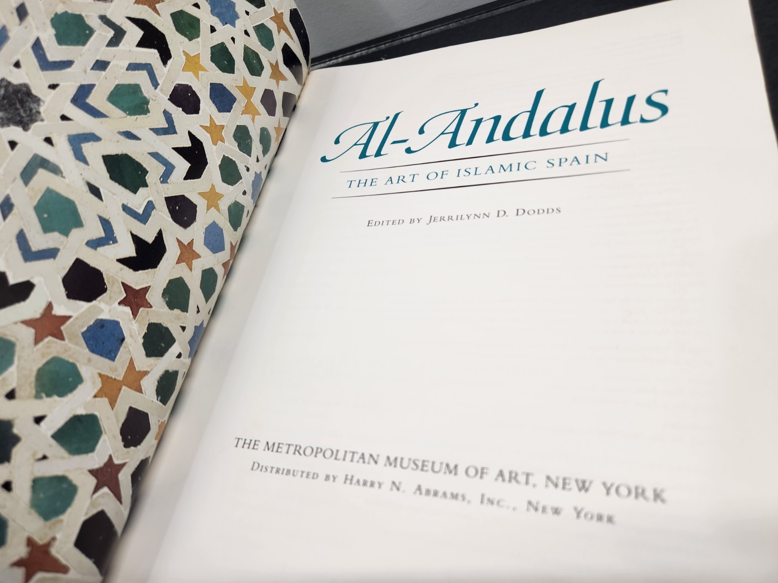 Al-Andalus: The Art of Islamic Spain Paperback Book by Jerrilynn D. Dodds