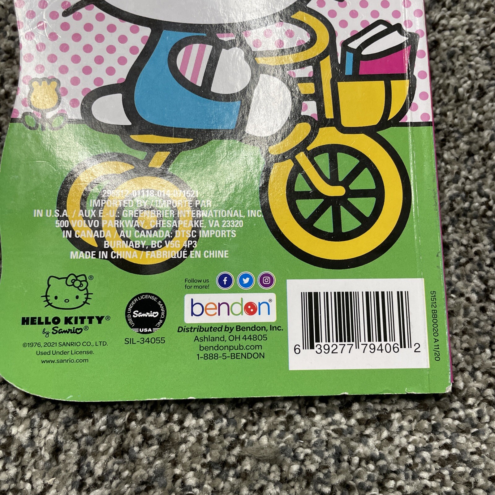 Here Comes Hello Kitty Board Book Pre-K 3-5 Years by Bendon Inc – San Rio 8”x5”