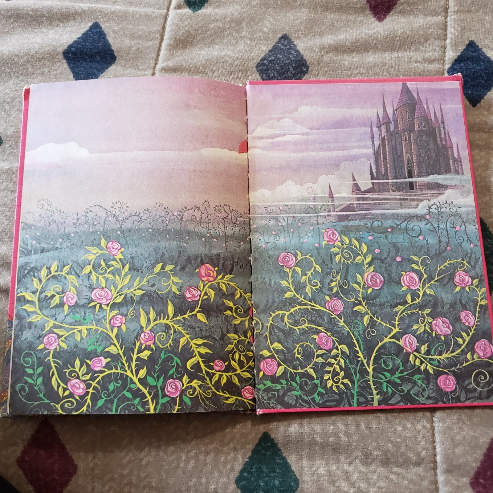Walt Disney’s Sleeping Beauty Hardcover Copyright 1974 Walt Disney Productions
