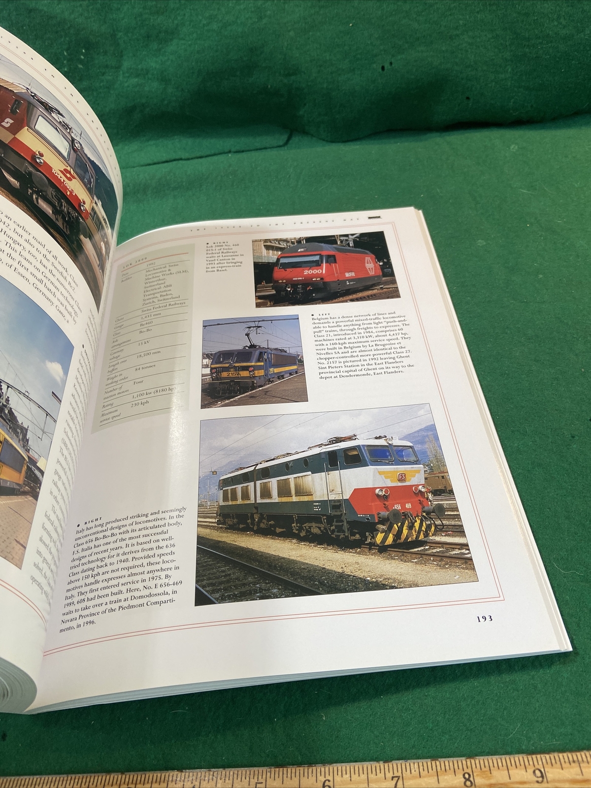 The World Encyclopedia of Locomotives by Garratt, Colin (KJT429)