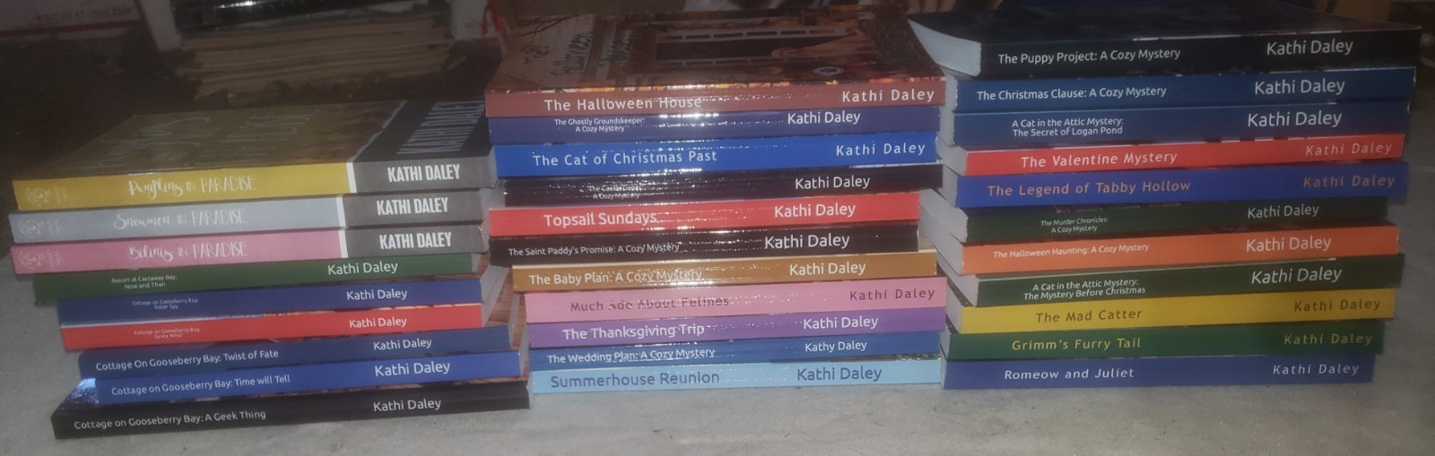 Lot 31 Kathi Daley mysteries sc books VGC