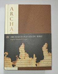 ESV Archaeology Study Bible Hardcover Crossway VG- Clean