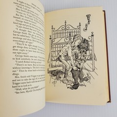 Trigger John’s Son by Tom Robinson Illustrated Robert McCloskey HC Ex-library
