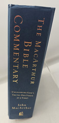 The Macarthur Bible Commentary John MacArthur Hardcover
