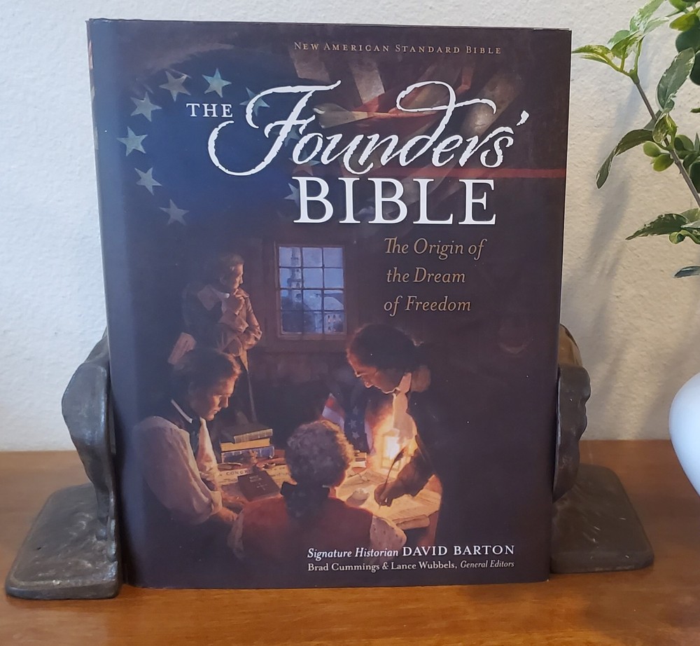 THE FOUNDERS BIBLE – David Barton Wallbuilders HC/DJ 1st Edition SIGNED