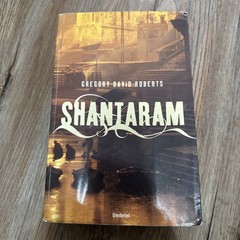 Shantaram (Spanish) (Spanish – Paperback, by Roberts Gregory David – Good