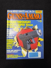 Guns & Ammo Magazine January 1990 Glock Super 10mm Breakthrough Corvette ZR-1