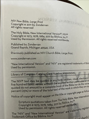 NIV Bible Zondervan Personal Size Large Print Leathersoft Chocolate/Amber 2011