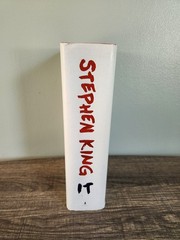 IT by Stephen King Hardcover Book 2017 Scribner Edition Will Staehle Cover Art