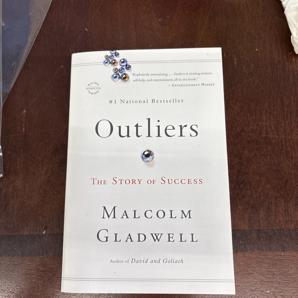 Outliers : The Story of Success by Malcolm Gladwell (2011, Trade Paperback)