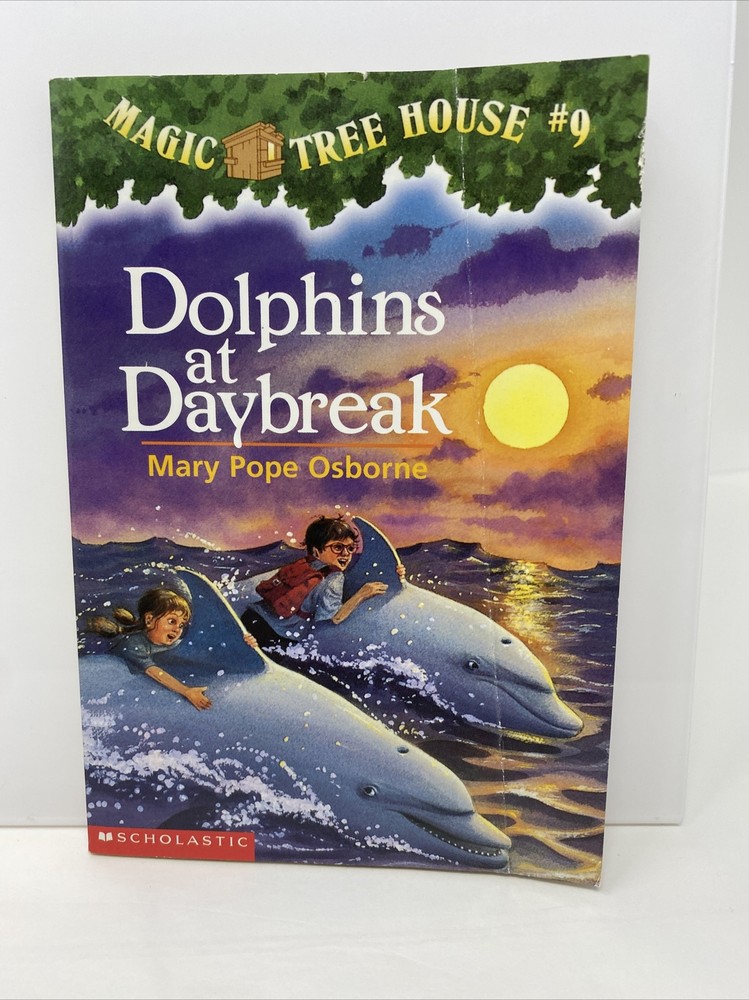 Magic tree house #9 Dolphins at Daybreak by Mary Pope Osborne Paperback
