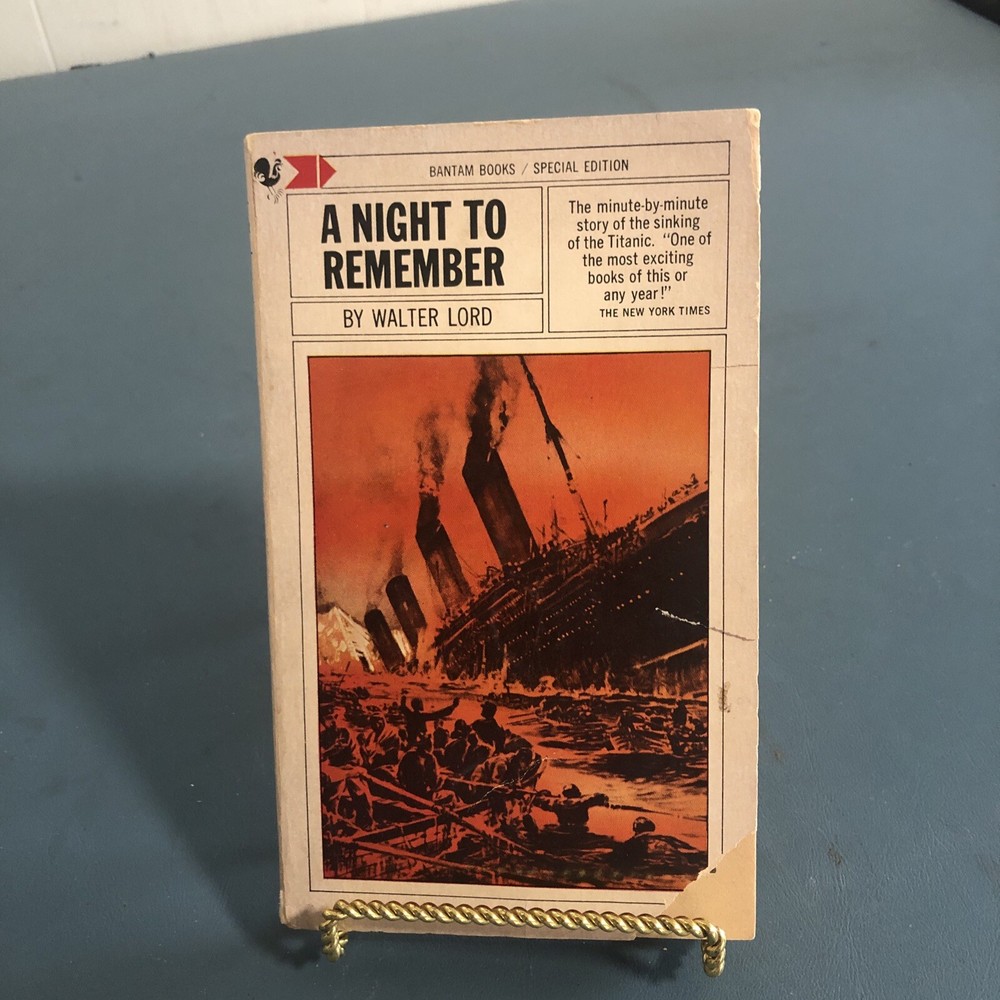 A Night to Remember, by Walter Lord, 1964 edition, TITANIC History, paperback