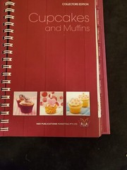 Cupcakes And Muffins Collectors Edition Padded Hard Cover 191 Pages Very Clean