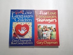 8 GARY CHAPMAN # MIXED LOT FIVE LOVE LANGUAGES W/STUDY GUIDE SINGLES MILITARY