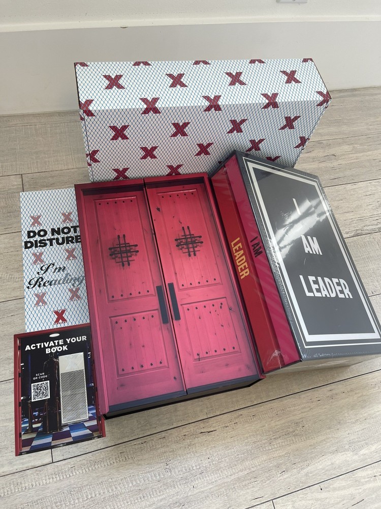 “I Am Leader” 4 Book Set By Chris Collins For Leadership Mastery Limited Edition