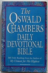 The Oswald Chambers Daily Devotional Bible – New King James Version – GOOD