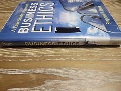 Business Ethics: A Case Study Approach – Hardcover – VERY GOOD