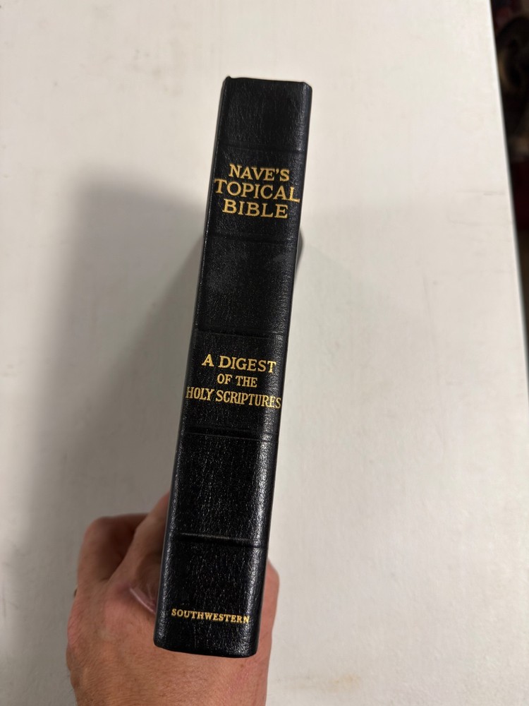 Vintage Nave’s Topical Bible 1962 Leather Thumb Indexed Gilt Edges Ribbon