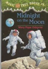 Magic Tree House #8: Midnight on the Moon – PB – Mary Pope Osborne