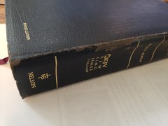 THE MacARTHUR STUDY BIBLE – New King James – Black Bonded Leather 1997 With Box