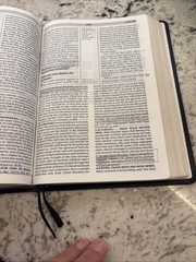 Fire Bible Global Study Edition New International Version Life Publishers 2009