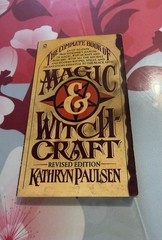 Complete Book OF Magic & Witchcraft PB Kathryn Paulsen Revised Edition 1980 PB