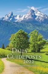 Daily Guideposts 2022: A Spirit-Lifting Devotional – Hardcover – GOOD