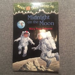 Magic Tree House 8 Series Midnight on the Moon Mary Pope Osborne 1996 0679863745