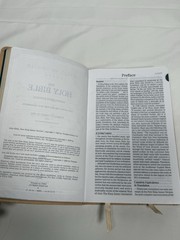 NKJV Holy Bible, Giant Print Reference Bible Brown Leather-Soft