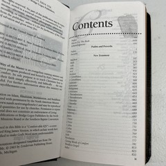 The Evidence Bible: Irrefutable Evidence for the Thinking Mind (Pocket Size Spec