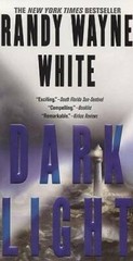Dark Light (A Doc Ford Novel) – Mass Market Paperback – GOOD