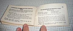 1944 WWII RELIGIOUS POCKET GUIDE for Winning Souls~Moody Press~CHRISTIAN FAITH