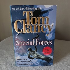 Tom Clancy “Special Forces” Paperback Berkley Books Illustrated Nonfiction