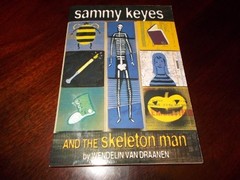 Sammy Keyes and The Skeleton Man – Paperback By Wendelin Van Draanen – GOOD