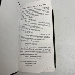 The Evidence Bible: Irrefutable Evidence for the Thinking Mind (Pocket Size Spec