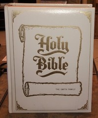 HOLY BIBLE Large Embossed CSS Edition KJV Vintagev 1976 Illustrated SMITH FAMILY