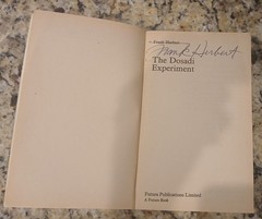 THE DOSADI EXPERIMENT by Frank Herbert, SIGNED 1980 FUTURA PAPERBACK
